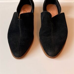 Frye Black Suede womens  Slip-Ons